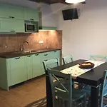 Apartmaji Kumar *