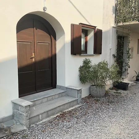 Apartmaji Kumar *